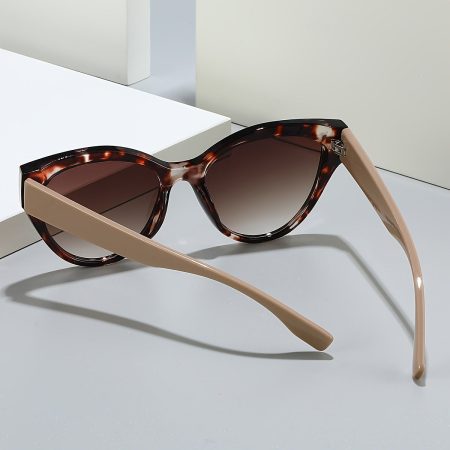 Women'S Leopard Print Cat Eye Fashion Glasses - Tortoiseshell Frame, Dark Brown to Amber Gradient Lenses, Lightweight & Stylish for Daily Wear, Shopping, Photography - Elegant Design, Stylish Sunshade, Trendy Accessory, Quality Eyewear